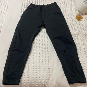 Nike Sportswear Tech Essentials Pants